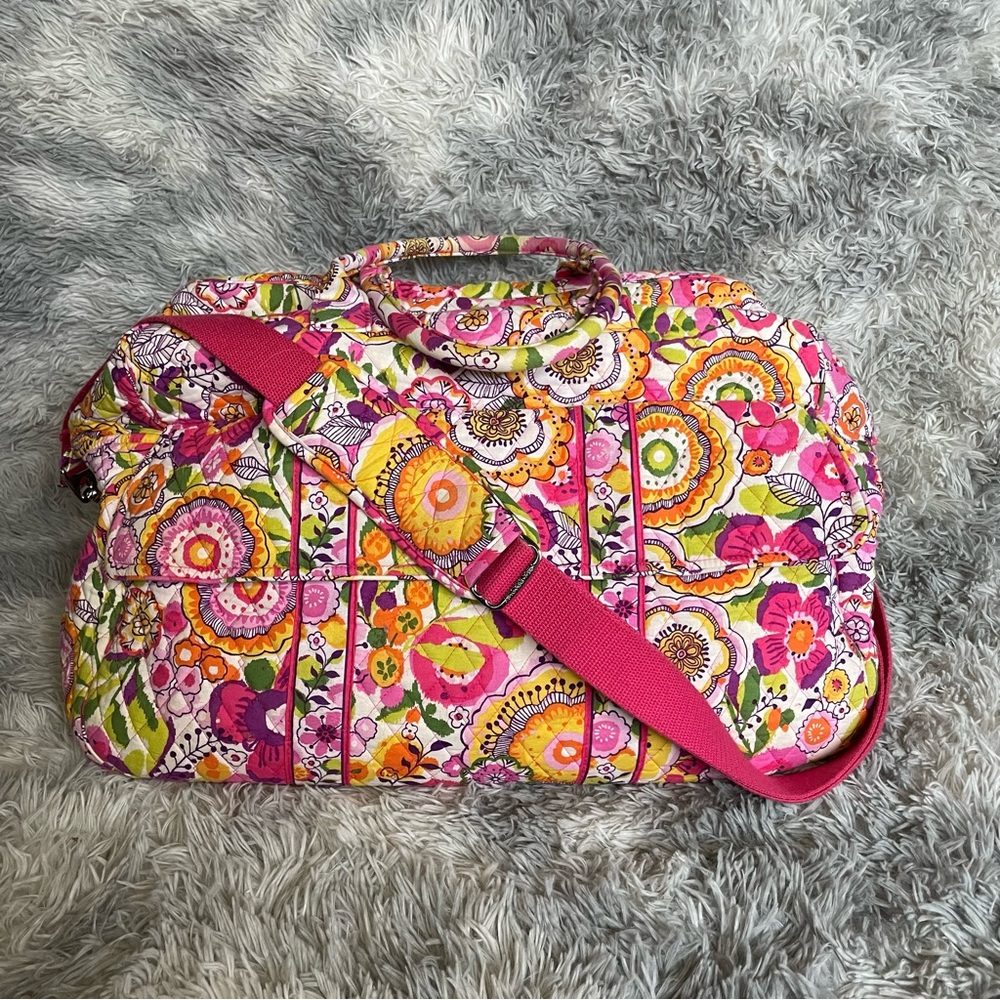 Vera Bradley Weekender! In great condition🩷